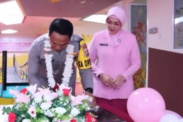 Gambar Kapolres Metro Jakarta Barat Meresmikan Renovasi TK Kemala Bhayangkari 05