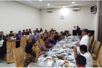 Cabup AYS memberi honor bulanan untuk guru ngaji dan sekolah minggu