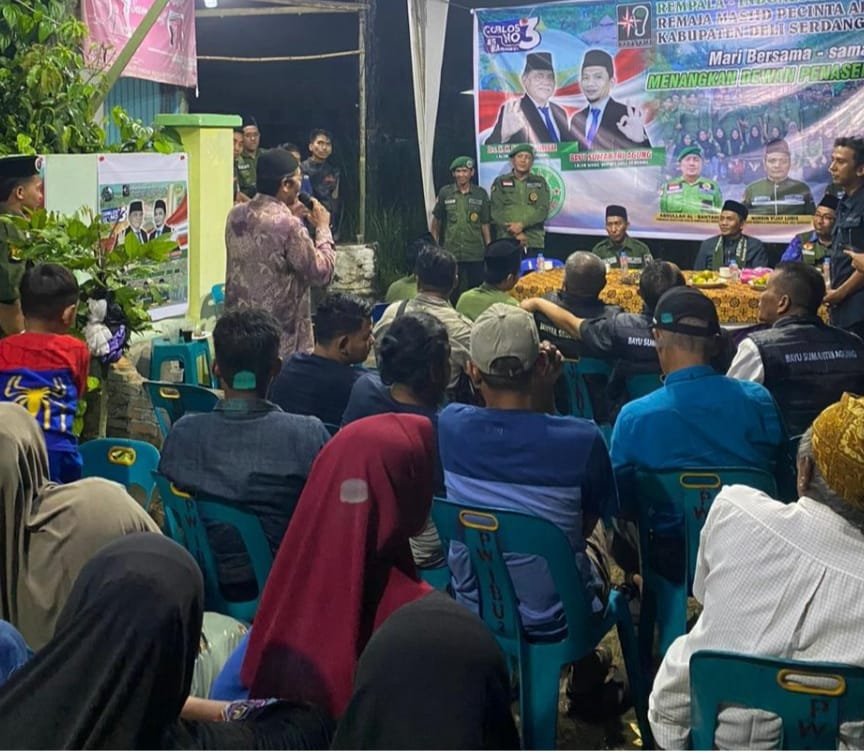 Bayu Sumantri Agung BSA berbicara dengan generasi muda di Desa Bandar Kalifa Deliserdang