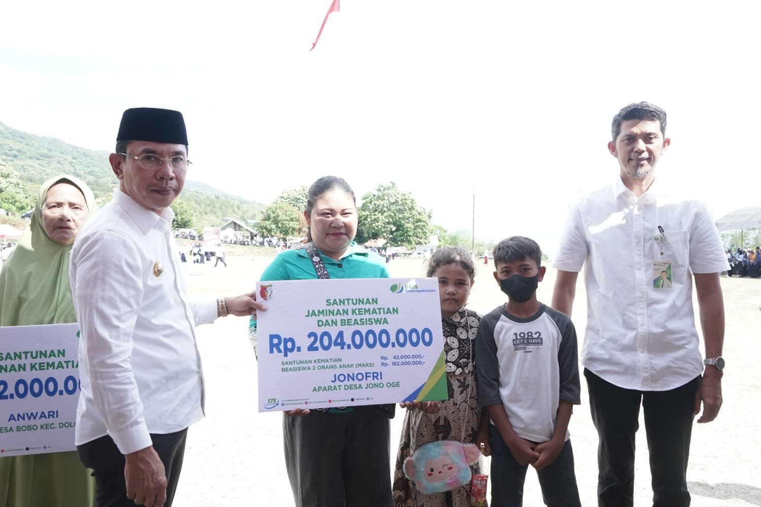 Bupati Sigi Muhammad Irwan Lapata mendukung perlindungan sosial BPJS Ketenagakerjaan untuk pekerja di Kabupaten Sigi.