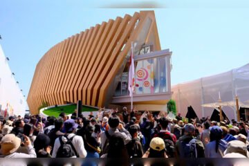 Pengunjung memadati Paviliun Indonesia di Expo 2025 Osaka dengan konsep Tri Hita Karana