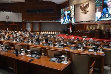 Menteri Jokowi diperiksa KPK terkait dugaan korupsi Google dan dana haji