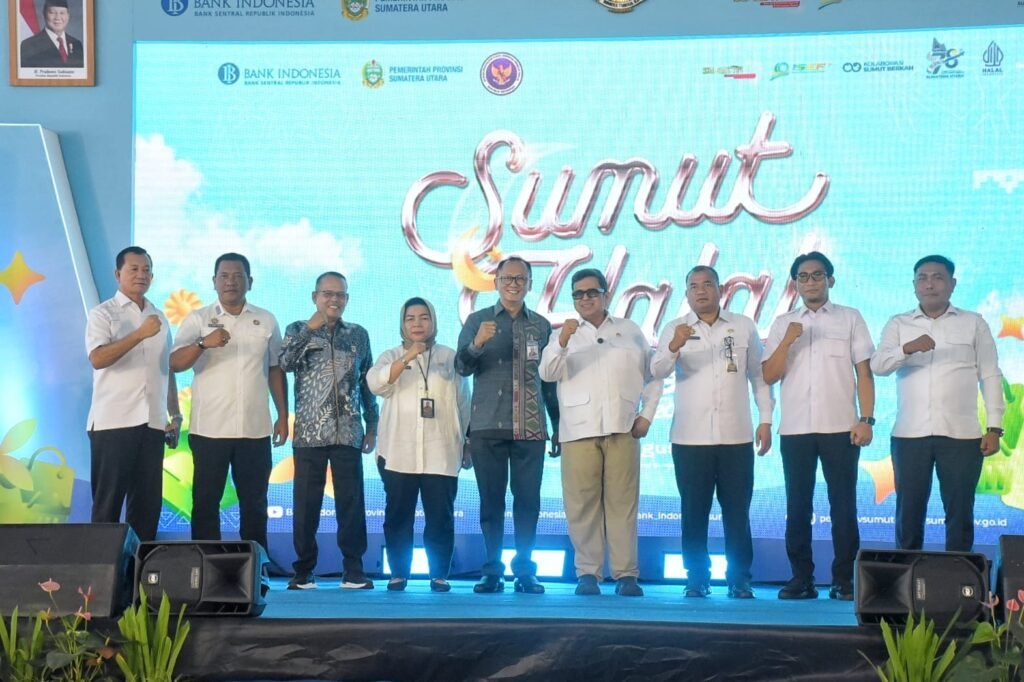 Ket/foto : Wakil Bupati Deli Serdang Lom Lom Suwondo menghadiri pembukaan Sumut Halal Fest 2026 di Medan, Rabu (26/8/2026)
