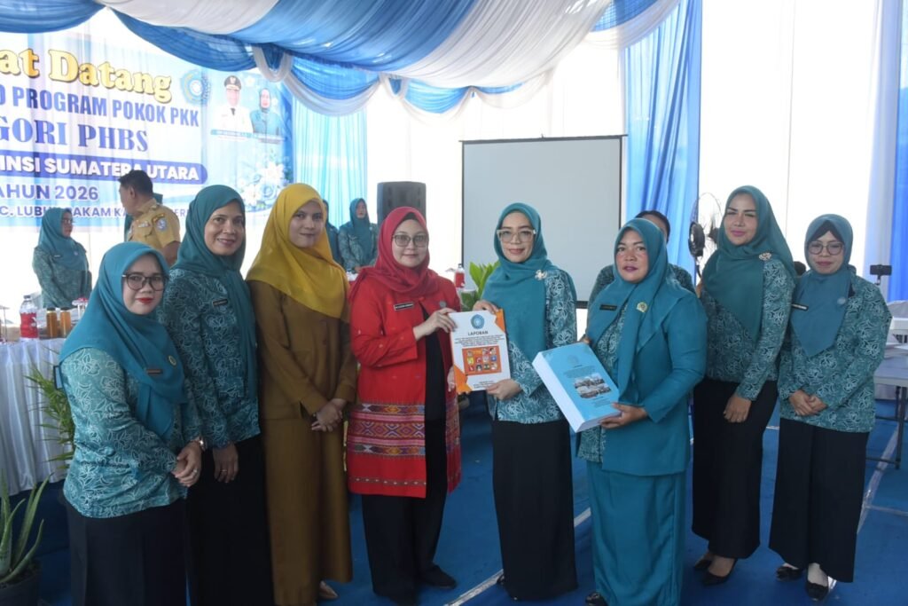 Ket/Foto : Desa Bakaran Batu, Kecamatan Lubuk Pakam, mewakili Kabupaten Deli Serdang dalam Evaluasi 10 Program Pokok PKK Kategori Perilaku Hidup Bersih dan Sehat (PHBS) Tahun 2026 tingkat Provinsi Sumatera Utara, Senin (21/9/2026).