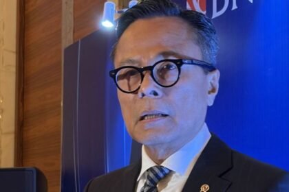 COO Danantara Indonesia Dony Oskaria memberikan keterangan mengenai perampingan BUMN tanpa PHK karyawan.