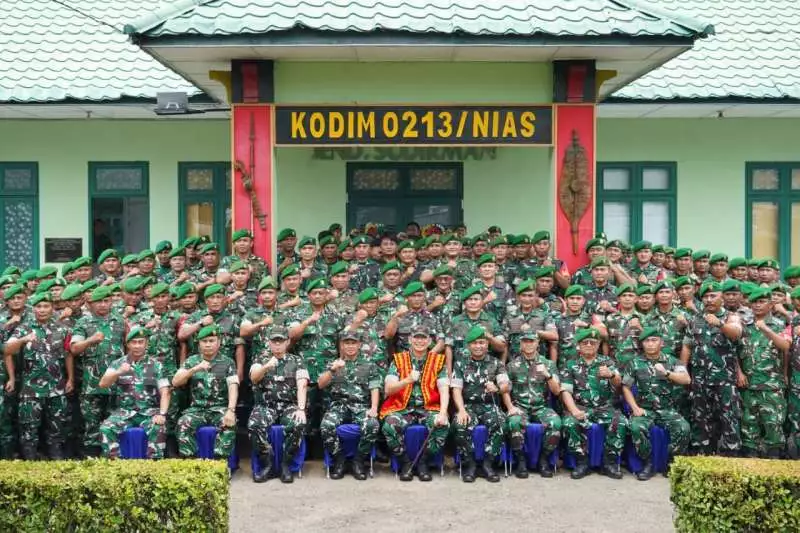 Kunjungan Kerja Pangdam I/BB di Kodim 0213/Nias, Tekankan Profesionalisme dan Pengabdian Prajurit
