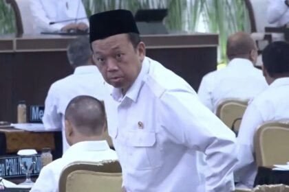 Menteri ATR/BPN Nusron Wahid dalam konteks pemberitaan kehadirannya di Sidang Kabinet Paripurna di Istana Kepresidenan Jakarta.