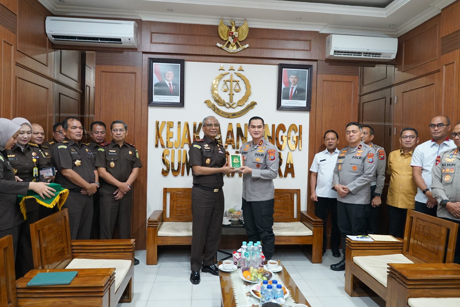 Pertemuan Kapoldasu Irjen Pol Sony Irawan dengan Kejatisu Muhibuddin SH.MH 13/10/2026