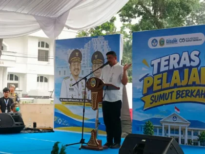 Bobby Nasution saat menghadiri program Teras Pelajar Sumut Berkah