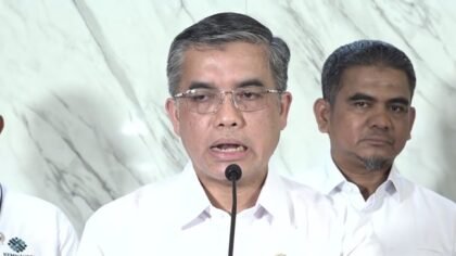Menaker Yassierli membahas perhitungan KHL untuk acuan UMP 2027