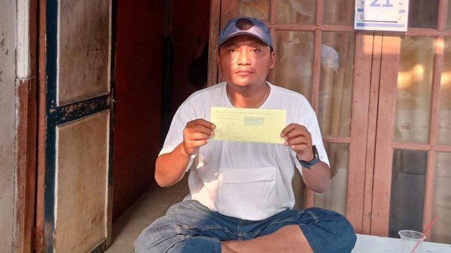 Petugas Samsat Ciledug mendatangi rumah mekanik di Tangerang terkait tagihan pajak McLaren Rp137 juta.